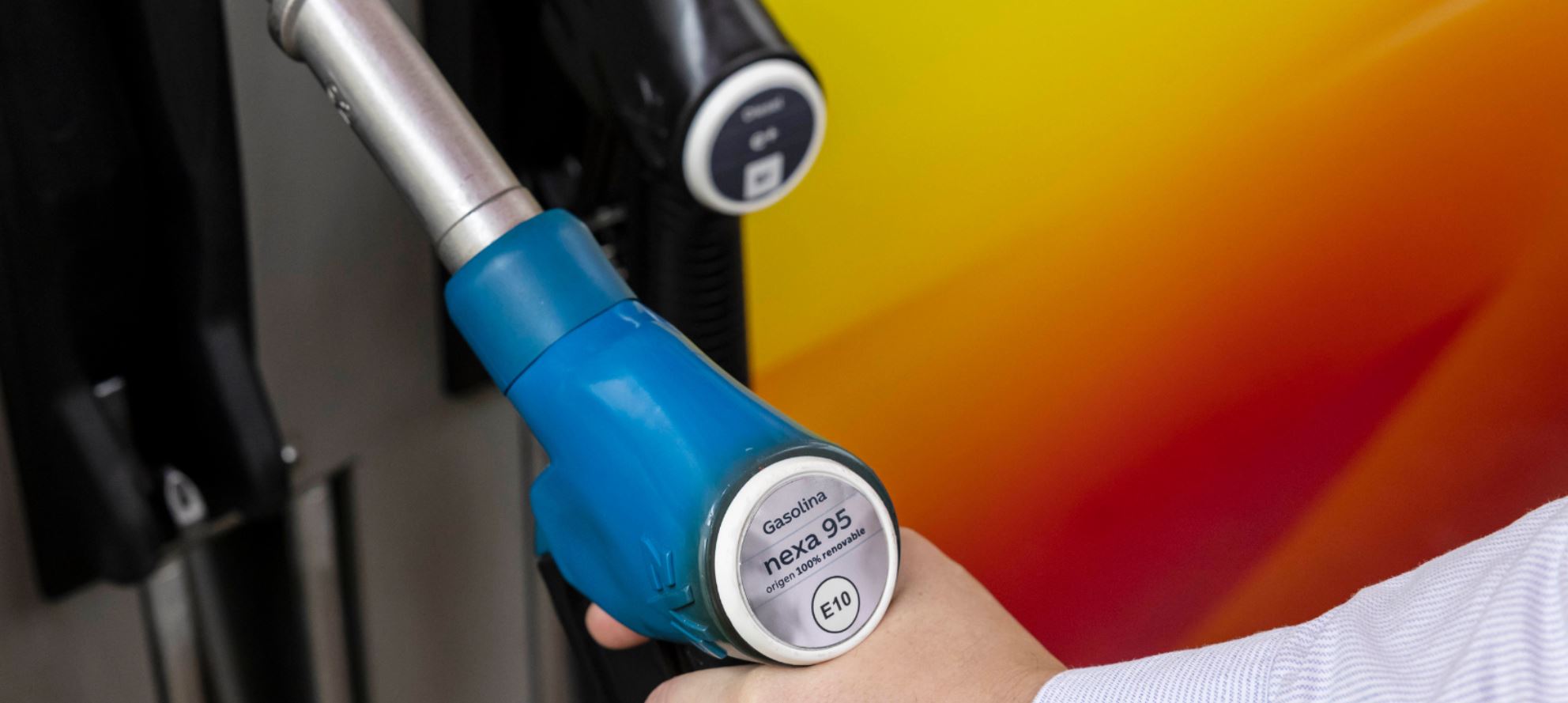 Toyota veut sauver nos voitures thermiques grâce à de l’essence renouvelable (VEEF)
