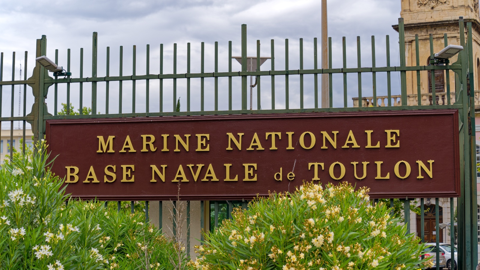 Brouillés en vain, des drones ont survolé de nuit la base navale de Toulon